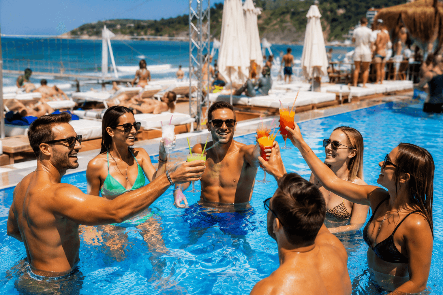 Solar VIP Beach в Кильосе — клубный пляж Чёрного моря за 1 день — фото 1