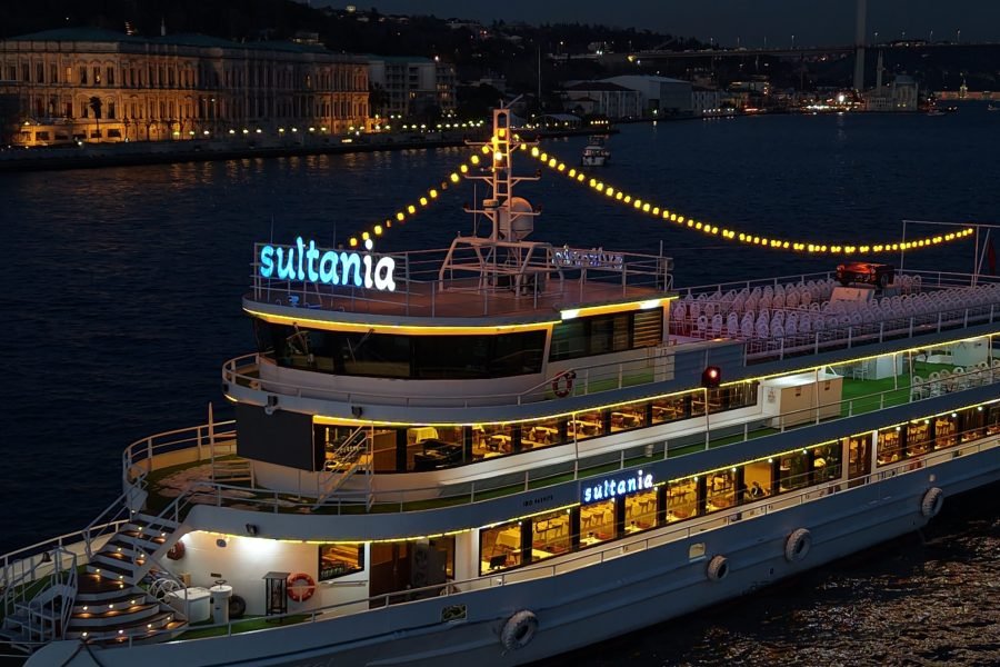 Luxury Bosphorus Dinner Cruise with Unlimited Soft Drinks & Hotel Transfers